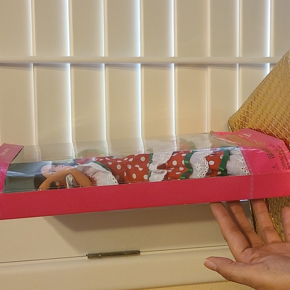 Andalucia Barbie 1996 - Picture 3 of 7